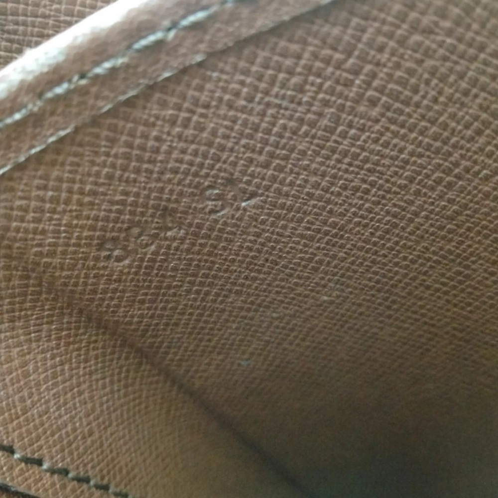 Louis Vuitton Brown Monogram Crossbody Bag with Tan Leather Trim - Picture 8 of 10